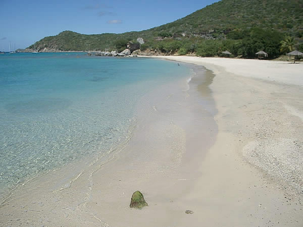 virgin-gorda-acqua-cristallina.jpg