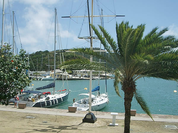 antigua-english-harbour-barche.jpg