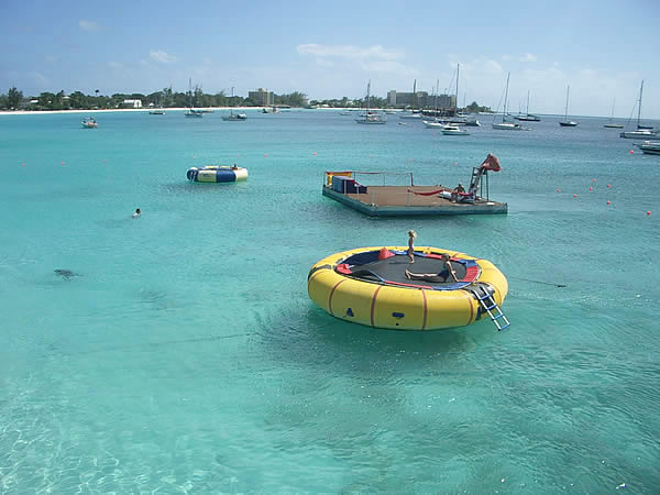 (barbados-the-boatyard-boe-galleggianti.jpg