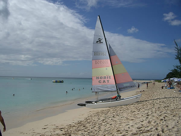 barbados-malibu-beach-barca-a-vela.jpg