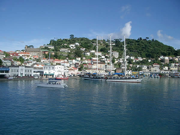 grenada-barca-a-vela.jpg