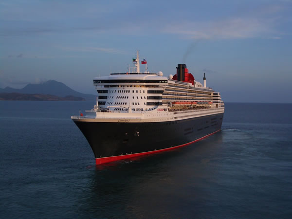 queenmary2-4.jpg