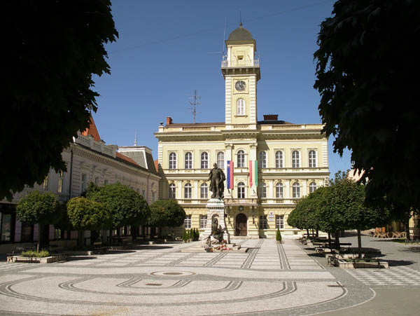 komarno-municipio-1