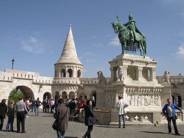 budapest-bastione-statua