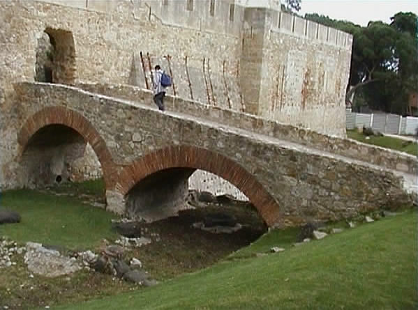 lisbona-ponte-castello.jpg