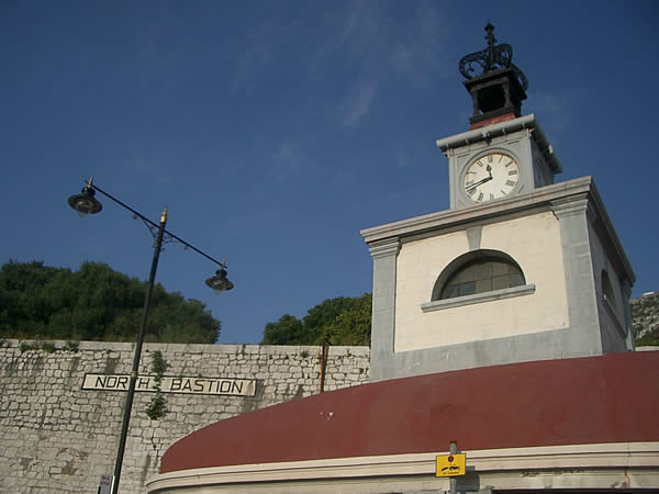 gibilterra-north-bastioneorologio.jpg