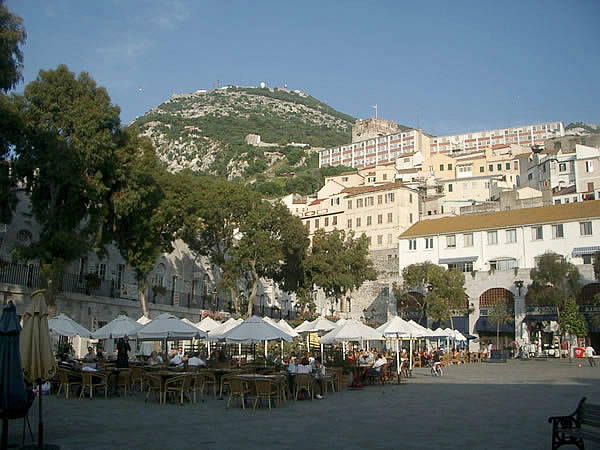 gibilterra-tavoliniecastello.jpg
