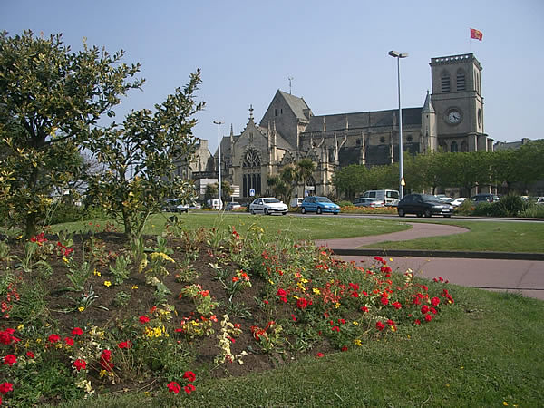 cherbourg-basilica-della-trinita-2.jpg