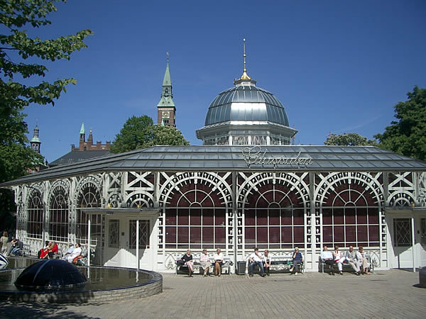 copenhagen-tivoli-moscheaecampanile.jpg