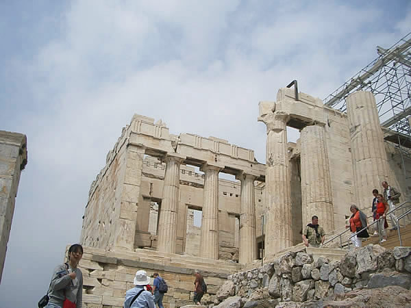 atene-acropoli-colonne.jpg