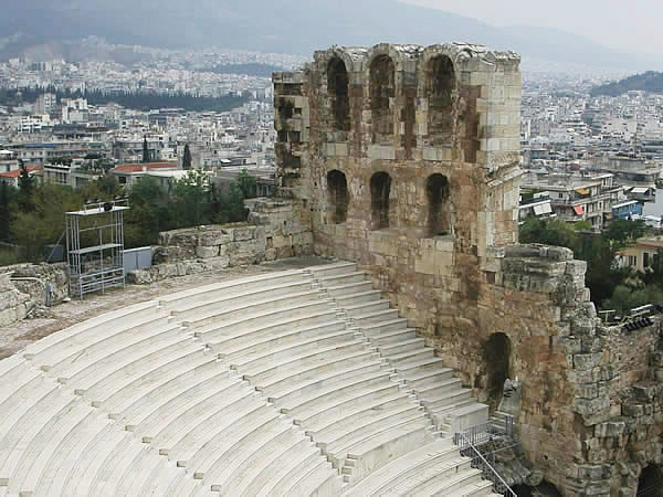 atene-anfiteatro-2.jpg