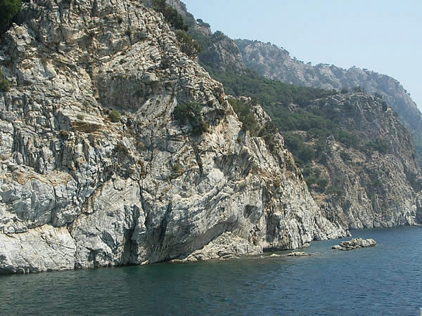 marmaris-costa-rocciosa-2.jpg
